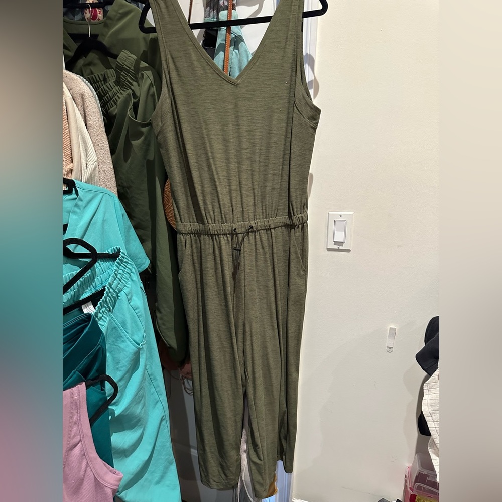 Old Navy Active jumpsuit